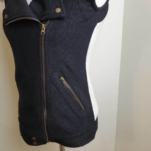 THREAD & SUPPLY | ASYMETRICAL WOOL BLEND SWEATER VEST AZTEC FAUX FUR WOMEN'S XS - Picture 5 of 17